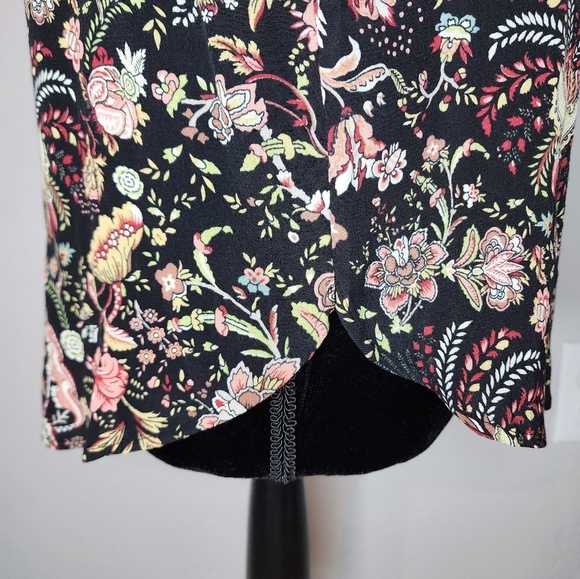 H&M Black Floral Ruffle Sleeve Blouse Size 4 - Picture 6 of 10